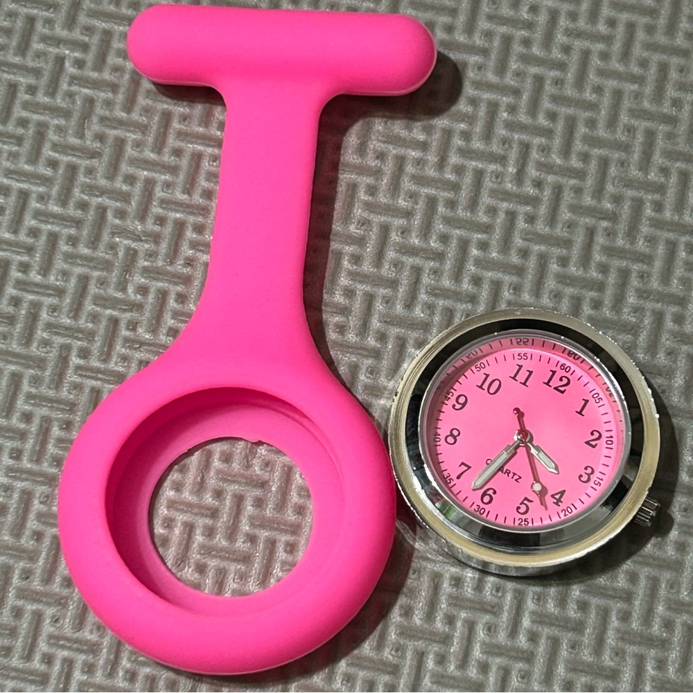 Pin Watch Clock Silicone Pink 1 piece New Nurse Teacher